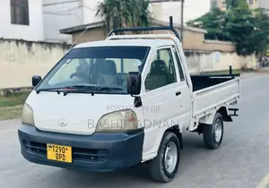Toyota Liteace Ya Kabureta On Sale.