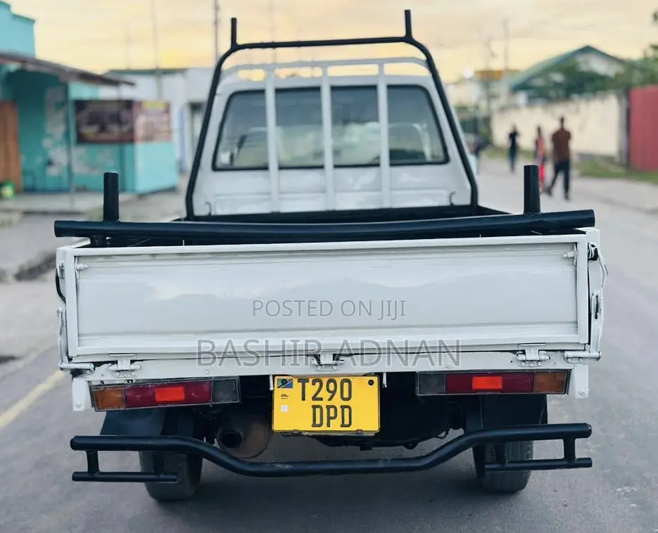Toyota Liteace Ya Kabureta On Sale.