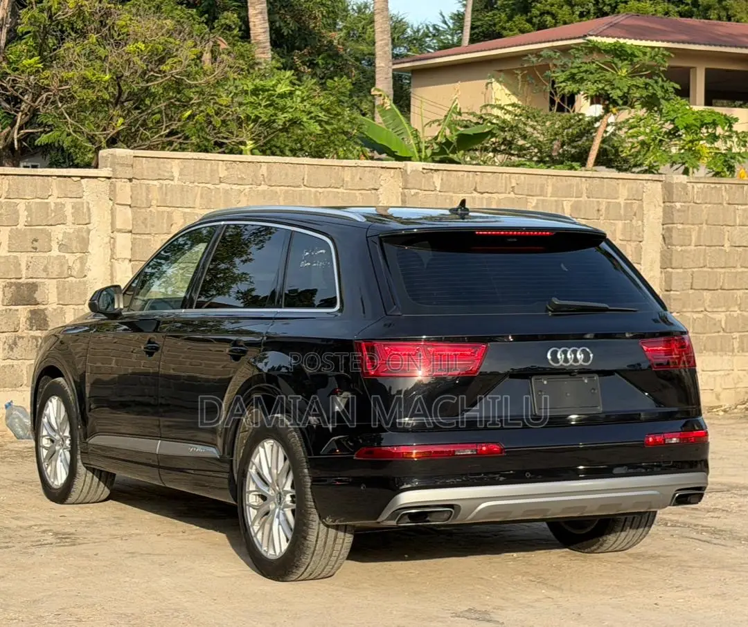 Audi Q7 2017 Black