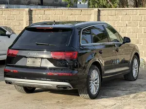 Audi Q7 2017 Black