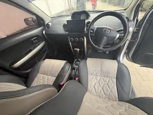 Toyota IST 2005