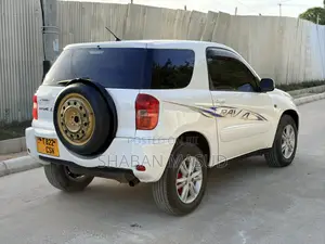 Toyota RAV4 1.8 2004 White