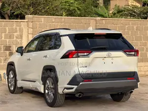 Toyota RAV4 2020 White