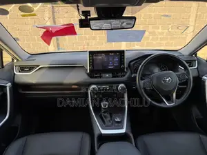 Toyota RAV4 2020 White