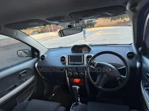 Toyota IST 2003 Silver
