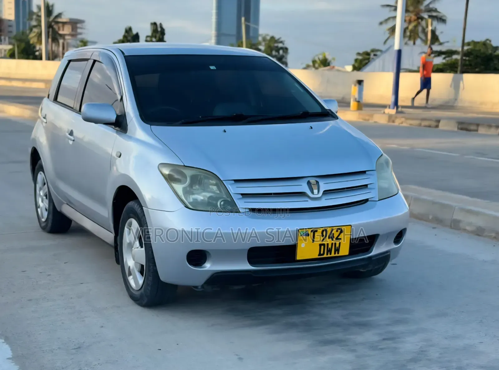 Toyota IST 2003 Silver