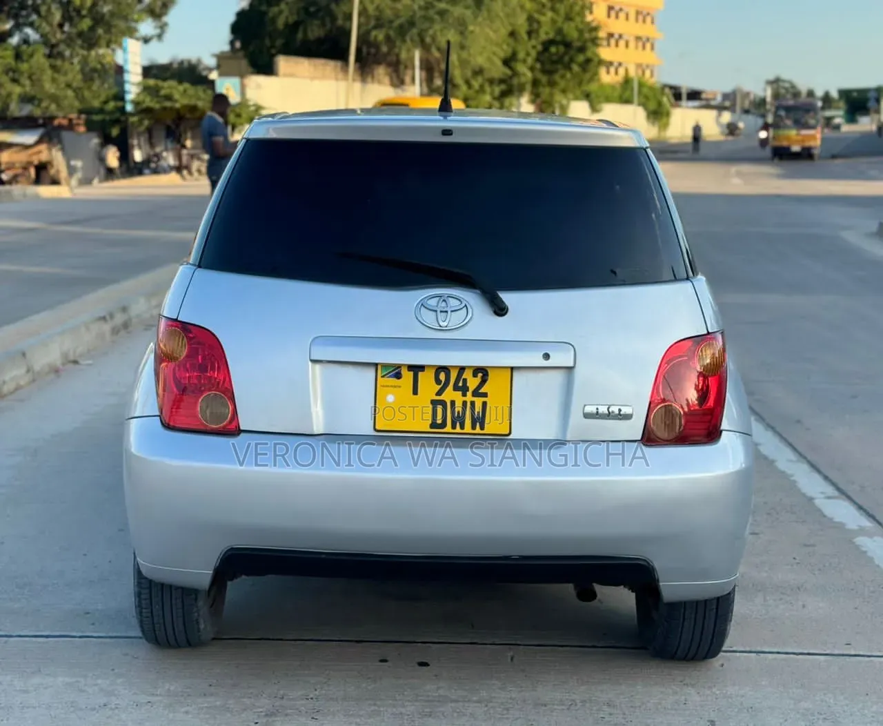 Toyota IST 2003 Silver