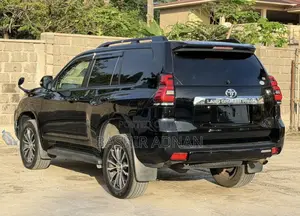 Toyota Land Cruiser Prado 2.7 2019 Matt Black