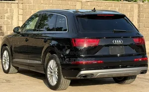 Audi Q7 2017 Black