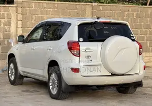 Toyota RAV4 2006 White