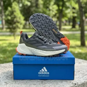Fashion Shoes AvailableSizes: 37 - 45