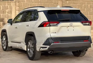 Toyota RAV4 2020 White