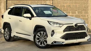 Toyota RAV4 2020 White