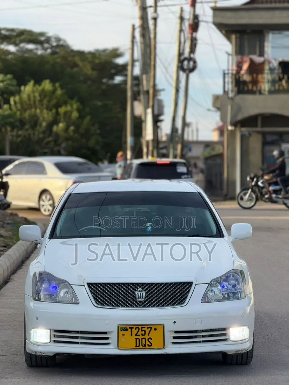 Toyota Crown Royale 2005 White