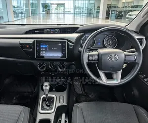 Toyota Hilux 2018 Red