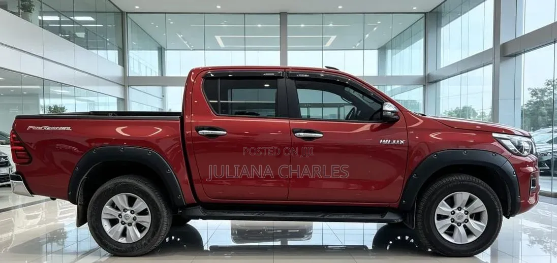 Toyota Hilux 2018 Red