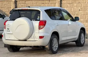 Toyota RAV4 2005 White