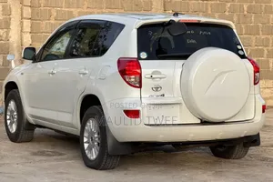 Toyota RAV4 2005 White