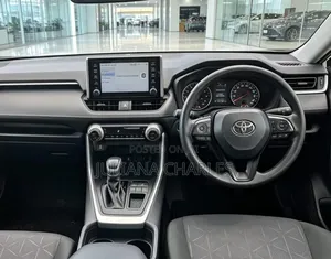 Toyota RAV4 2021 White
