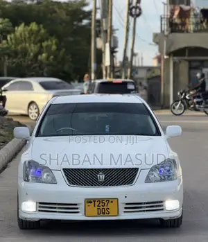Toyota Crown 2006 White