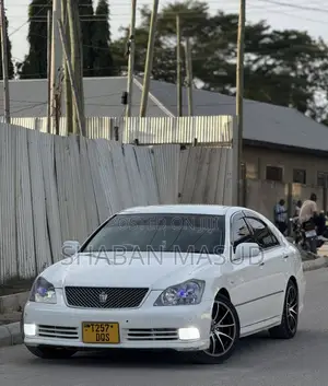 Toyota Crown 2006 White