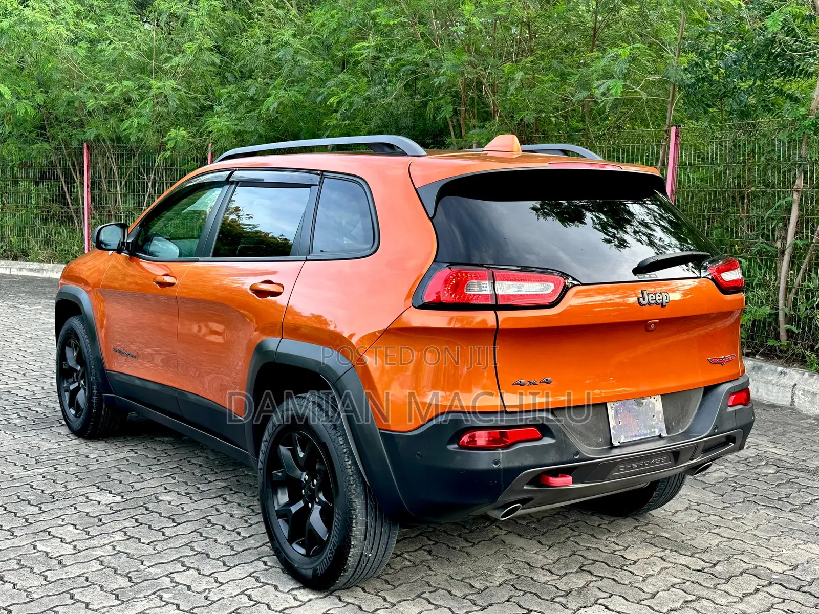 Jeep Cherokee 2016 Orange