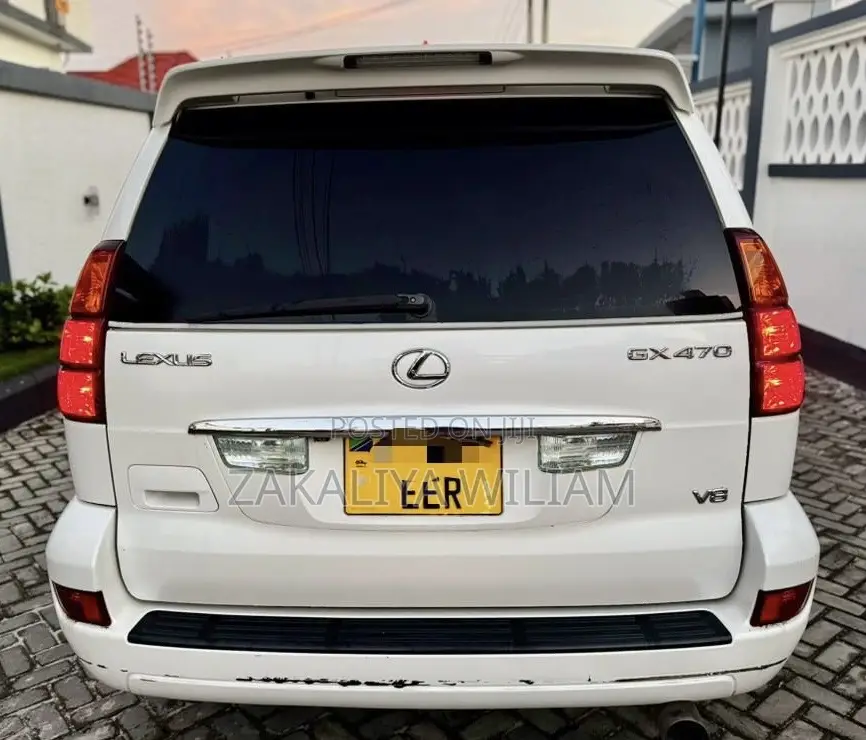 Toyota Land Cruiser Prado 2004 White