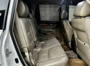 Toyota Land Cruiser Prado 2004 White