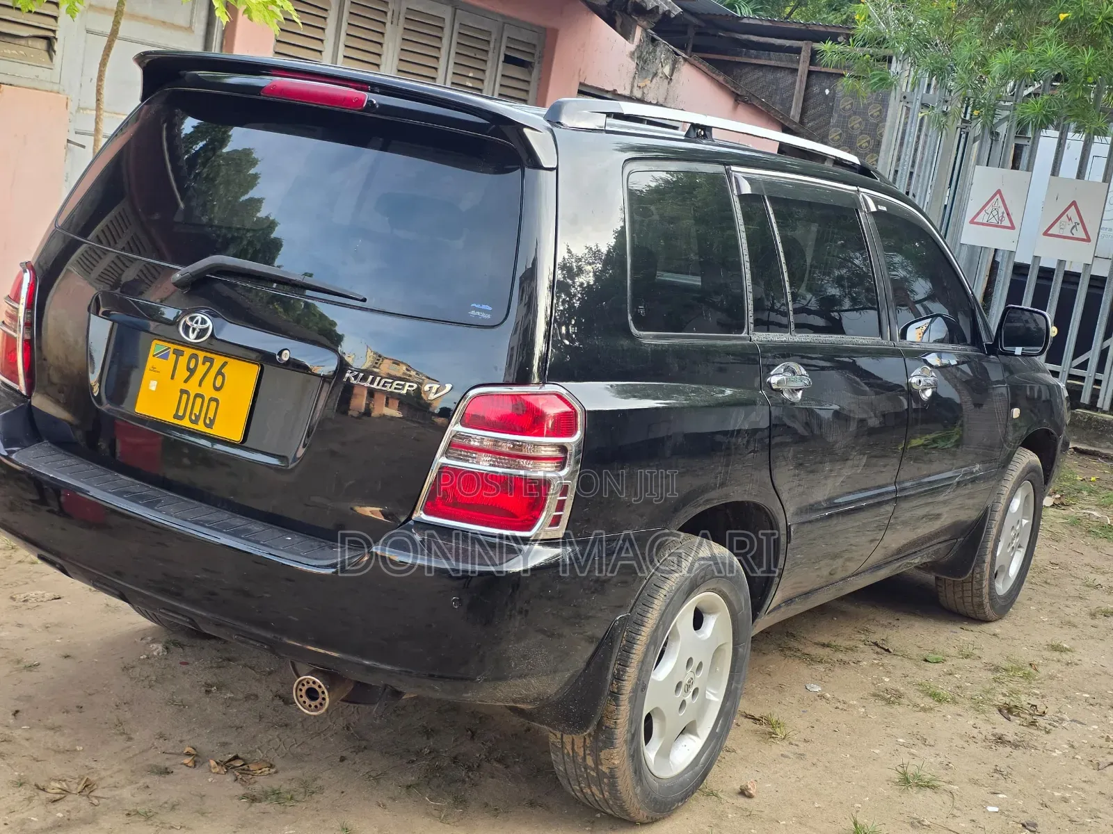 Toyota Kluger 2002 Black