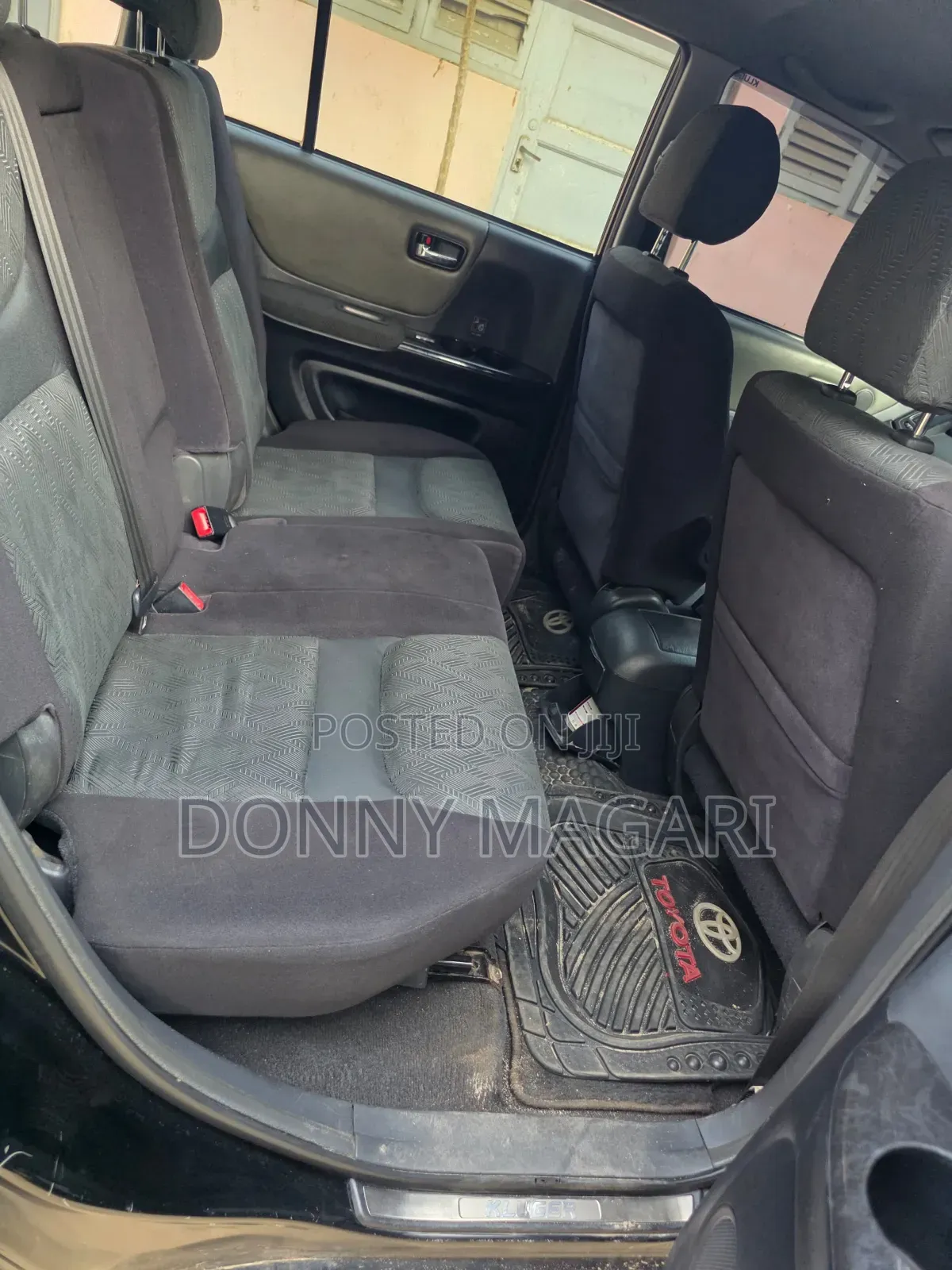 Toyota Kluger 2002 Black