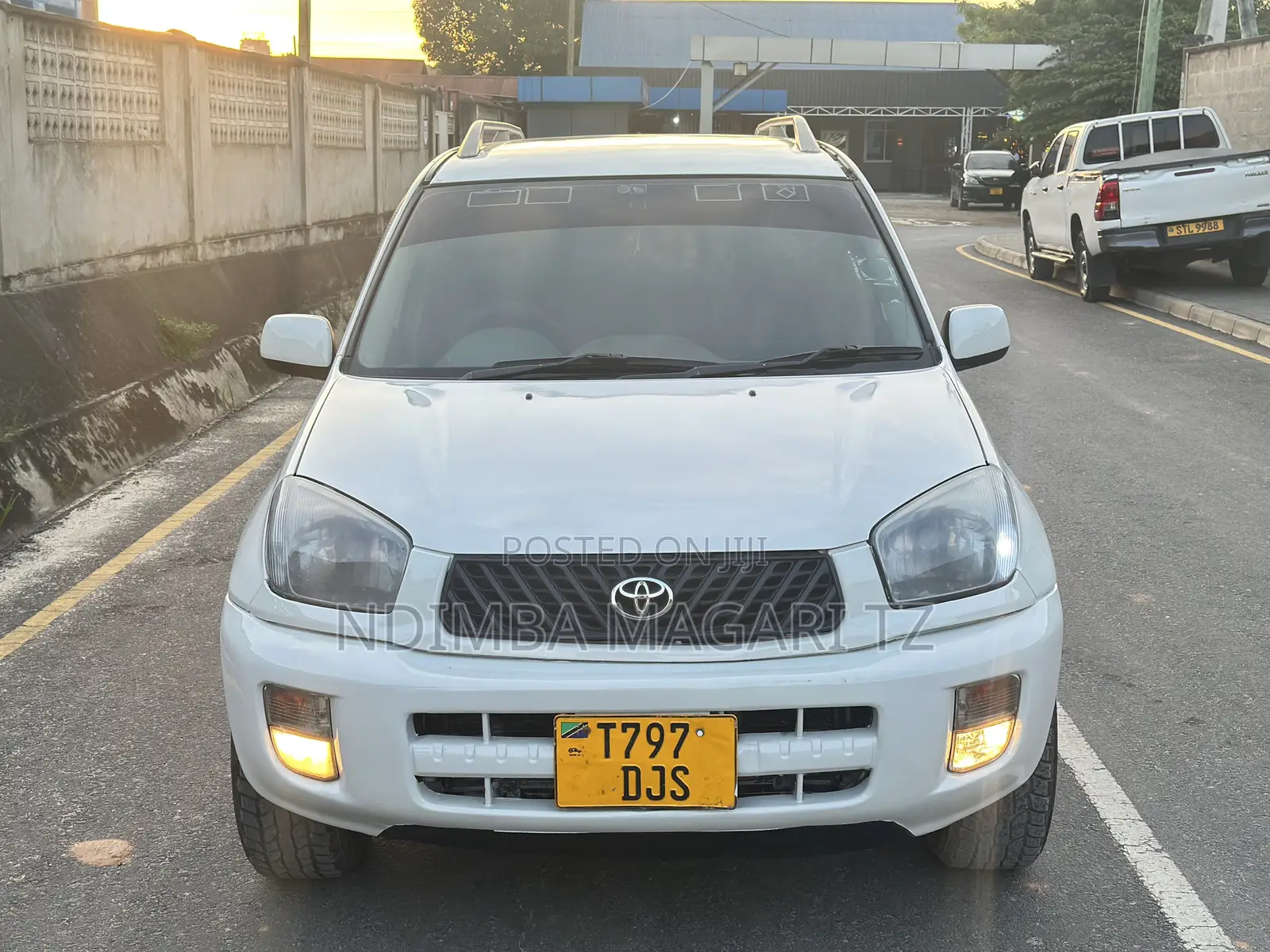 Toyota RAV4 Automatic 2003 White