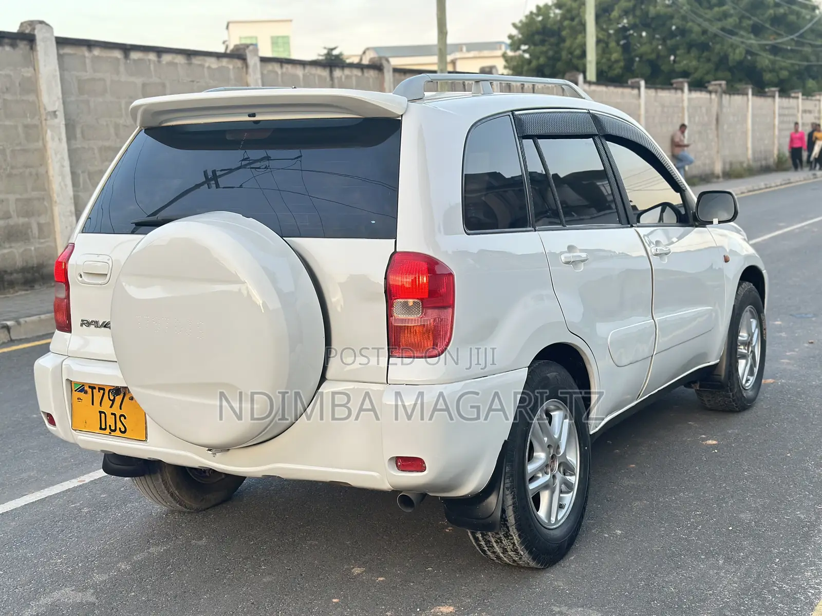 Toyota RAV4 Automatic 2003 White