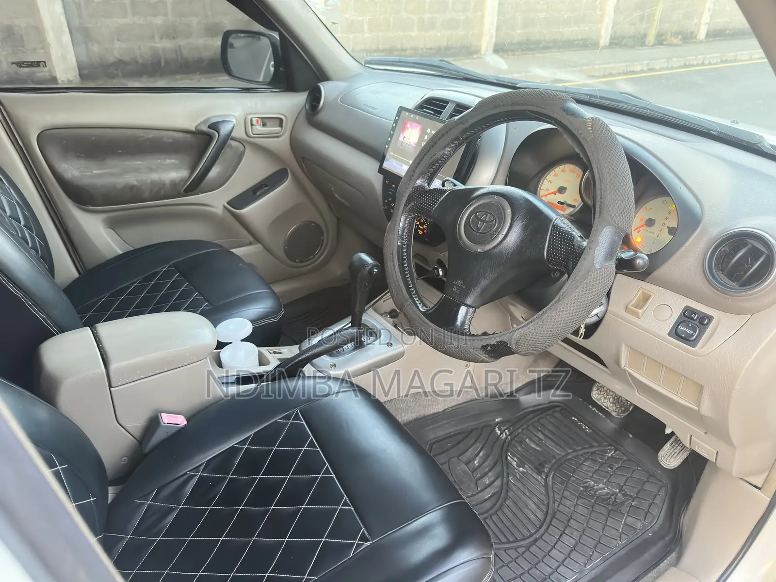 Toyota RAV4 Automatic 2003 White