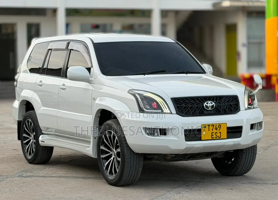 Toyota Land Cruiser Prado 2007 White