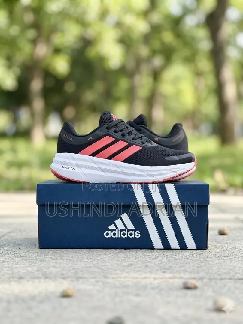 Simple Clean ShoesSizes: 40–45