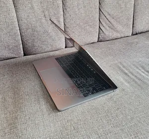 Laptop Apple MacBook Pro 2018 8GB Intel Core i5 SSD 256GB