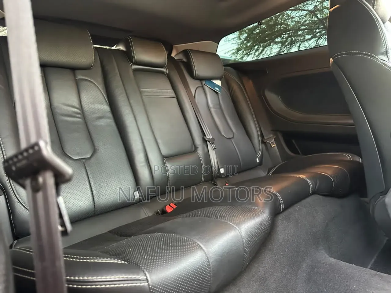 Land Rover Range Rover 2012 Red