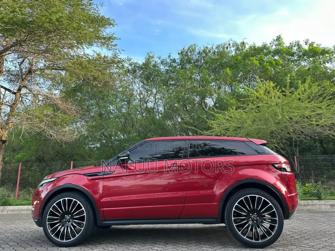 Land Rover Range Rover 2012 Red