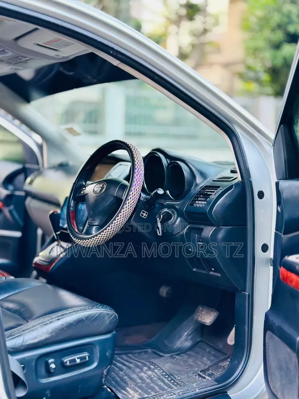 Toyota Harrier 2004 Silver