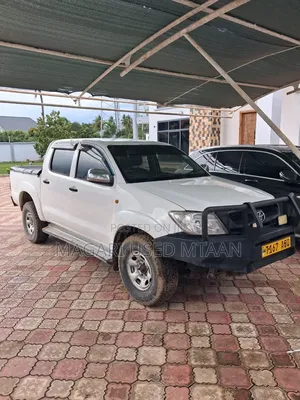 Toyota Hilux 2006 White