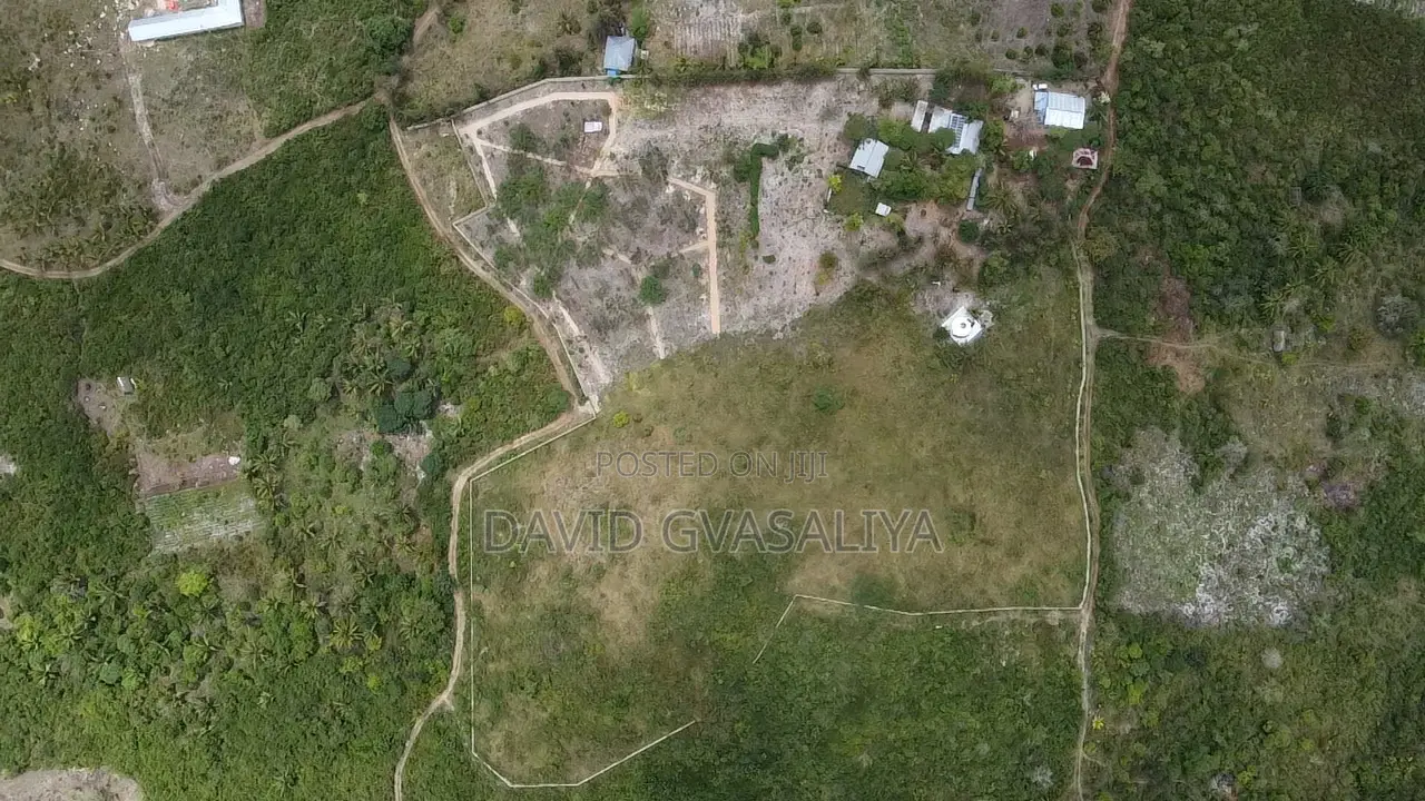 8 Acres Title Deed Land With Houses, Solar, Wind Fruit Park -