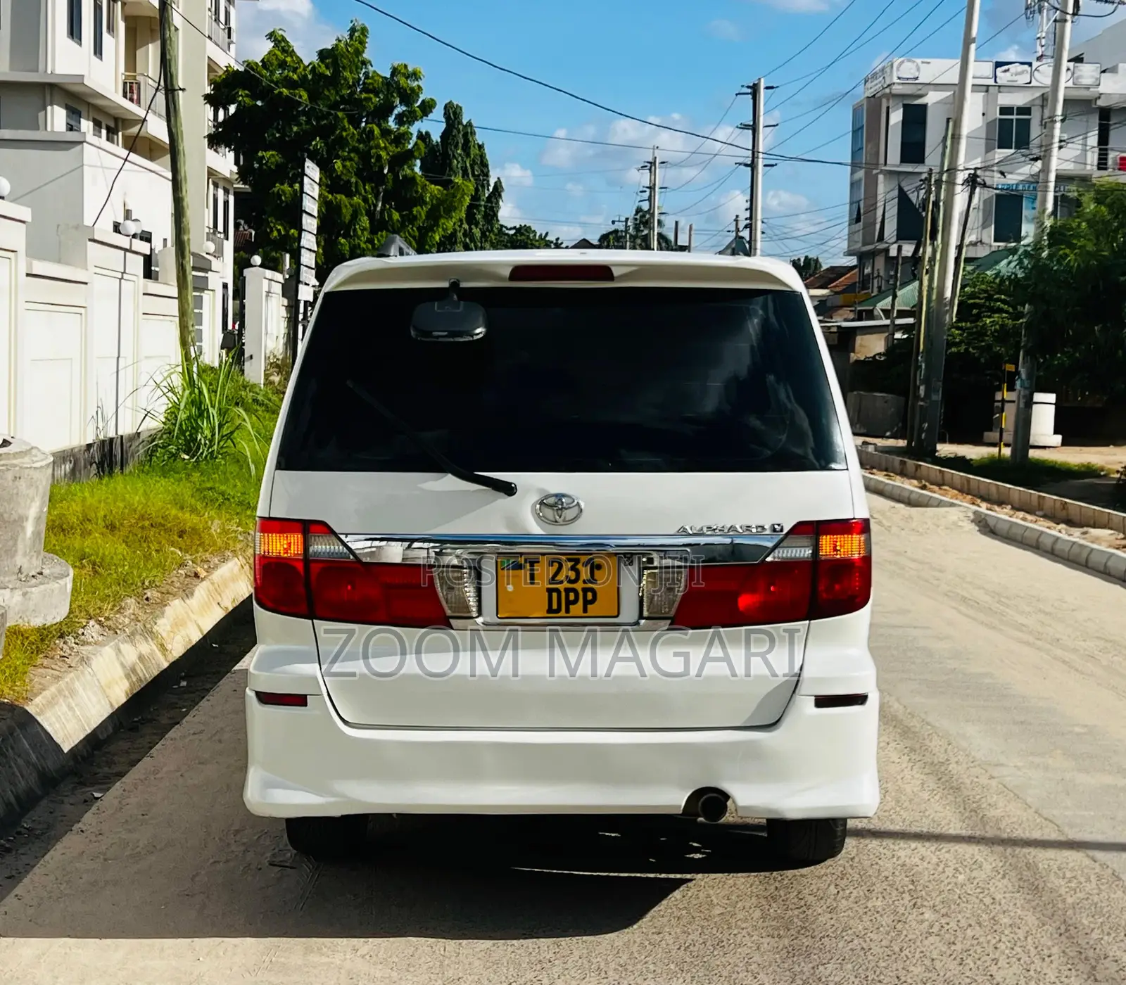 Toyota Alphard 2005 Pearl