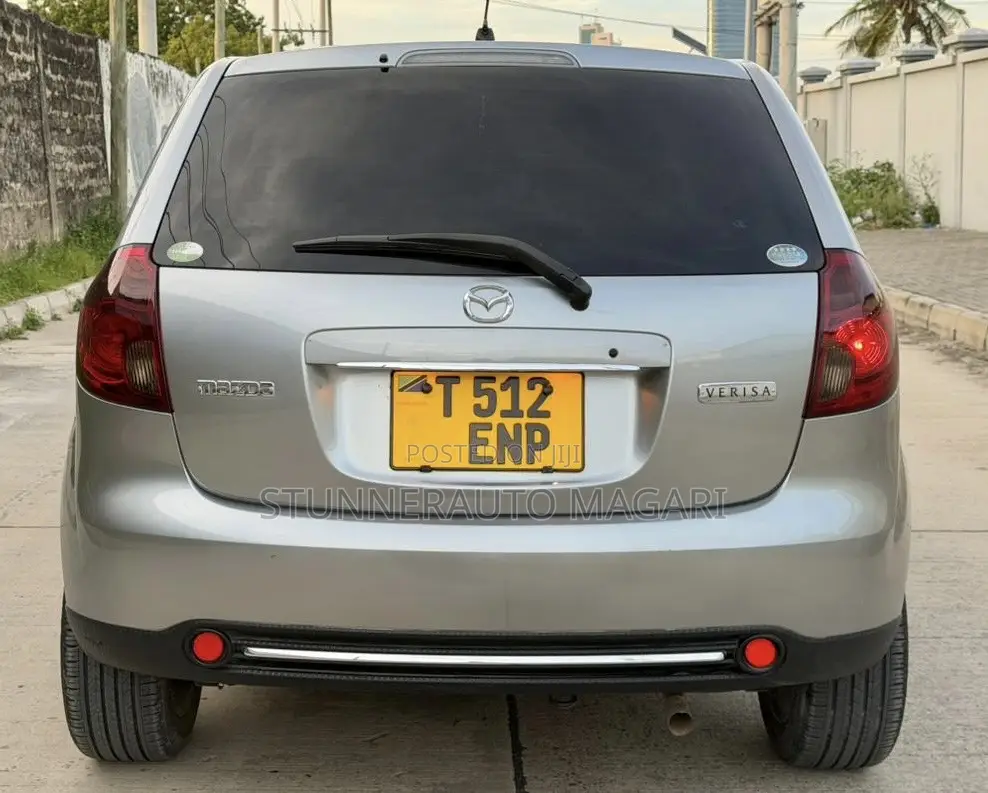 Mazda Verisa 2010 Gray