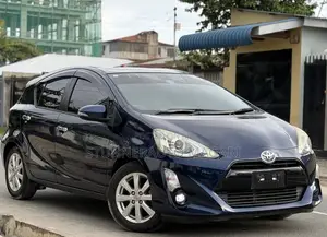 Toyota Aqua 2016 Blue