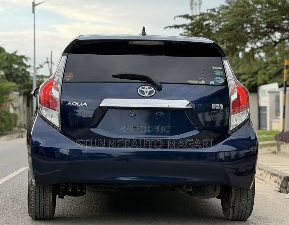 Toyota Aqua 2016 Blue