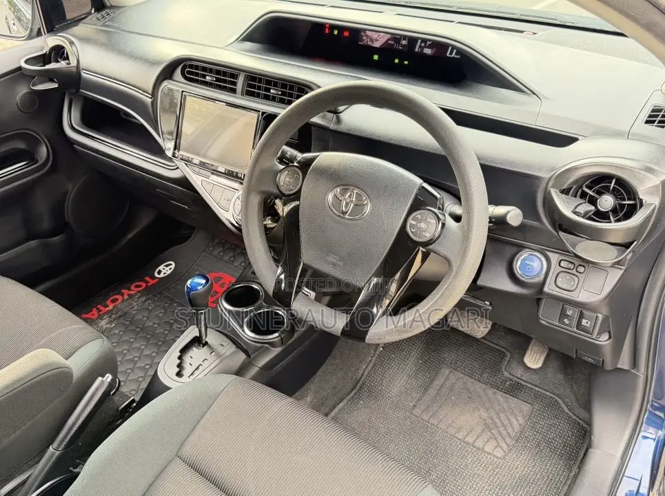 Toyota Aqua 2016 Blue
