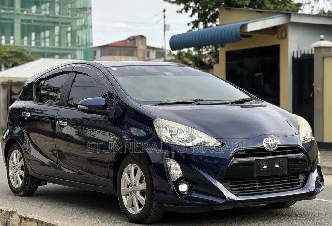 Toyota Aqua 2016 Blue