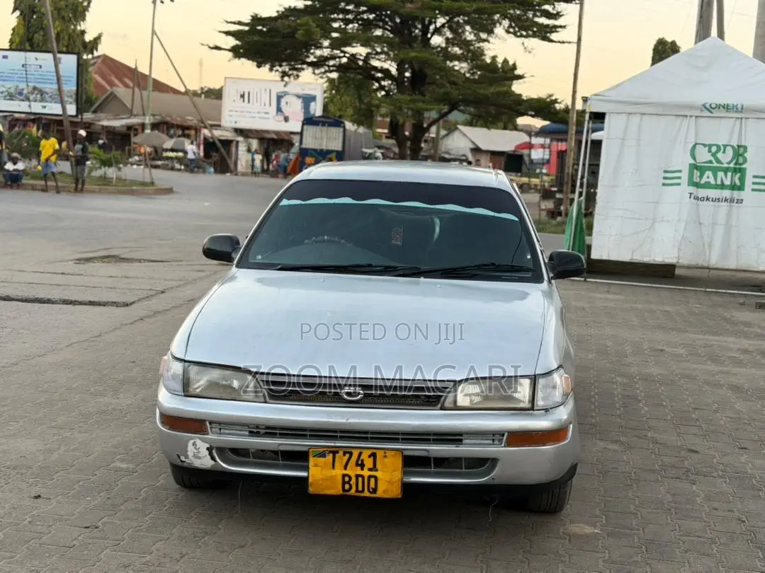 Toyota Corolla 2001 Silver