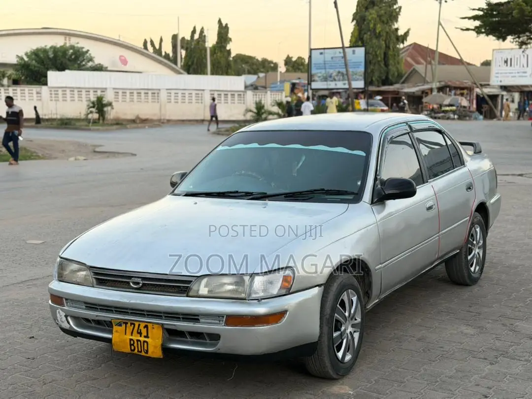Toyota Corolla 2001 Silver