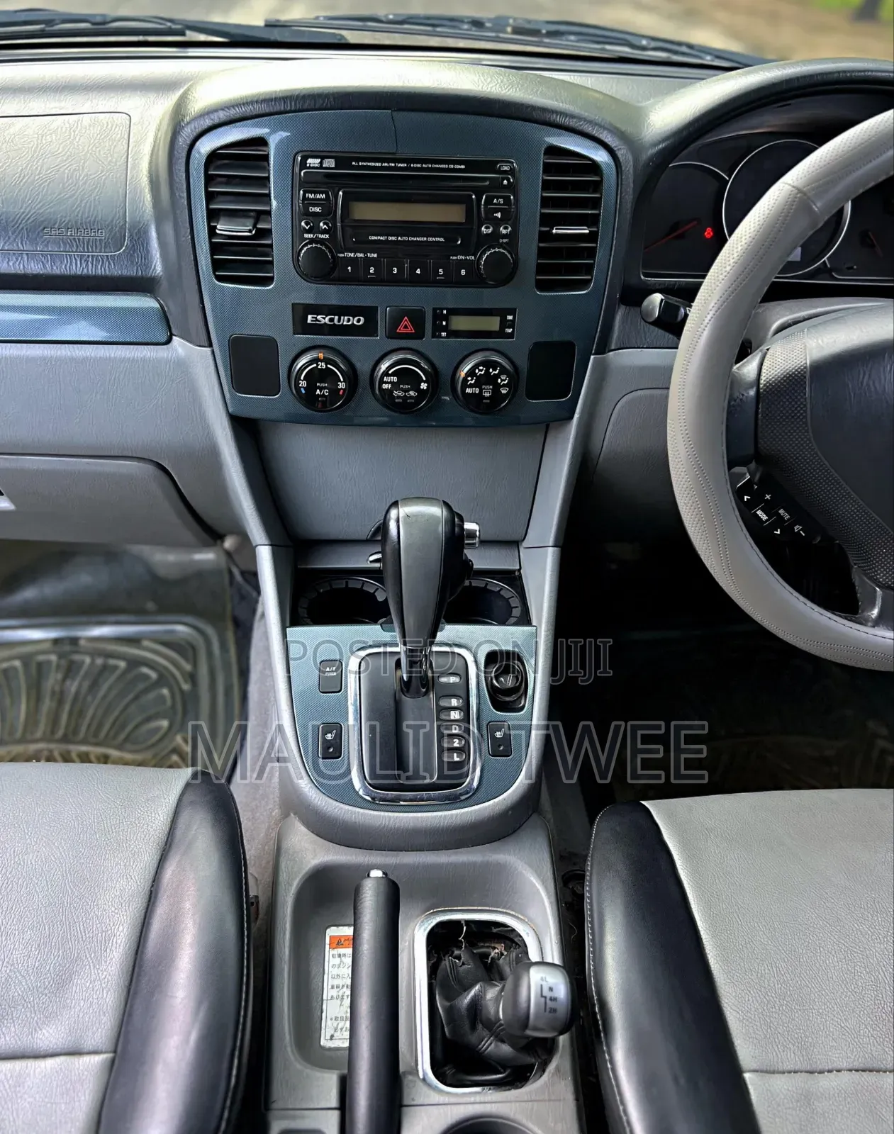 Suzuki Escudo 2004 Black